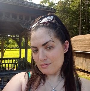 Meet your Posher, Janelle